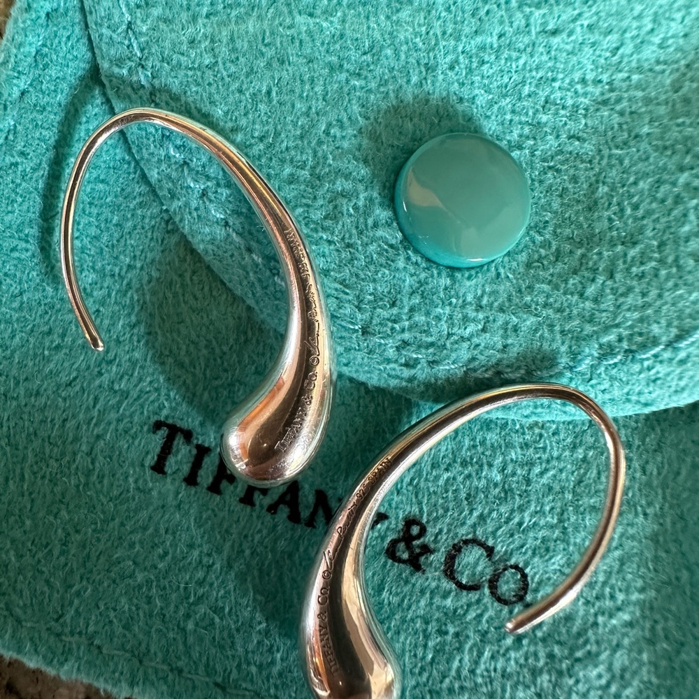 Elsa Peretti teardrop hoop earrings 925 sterling silver